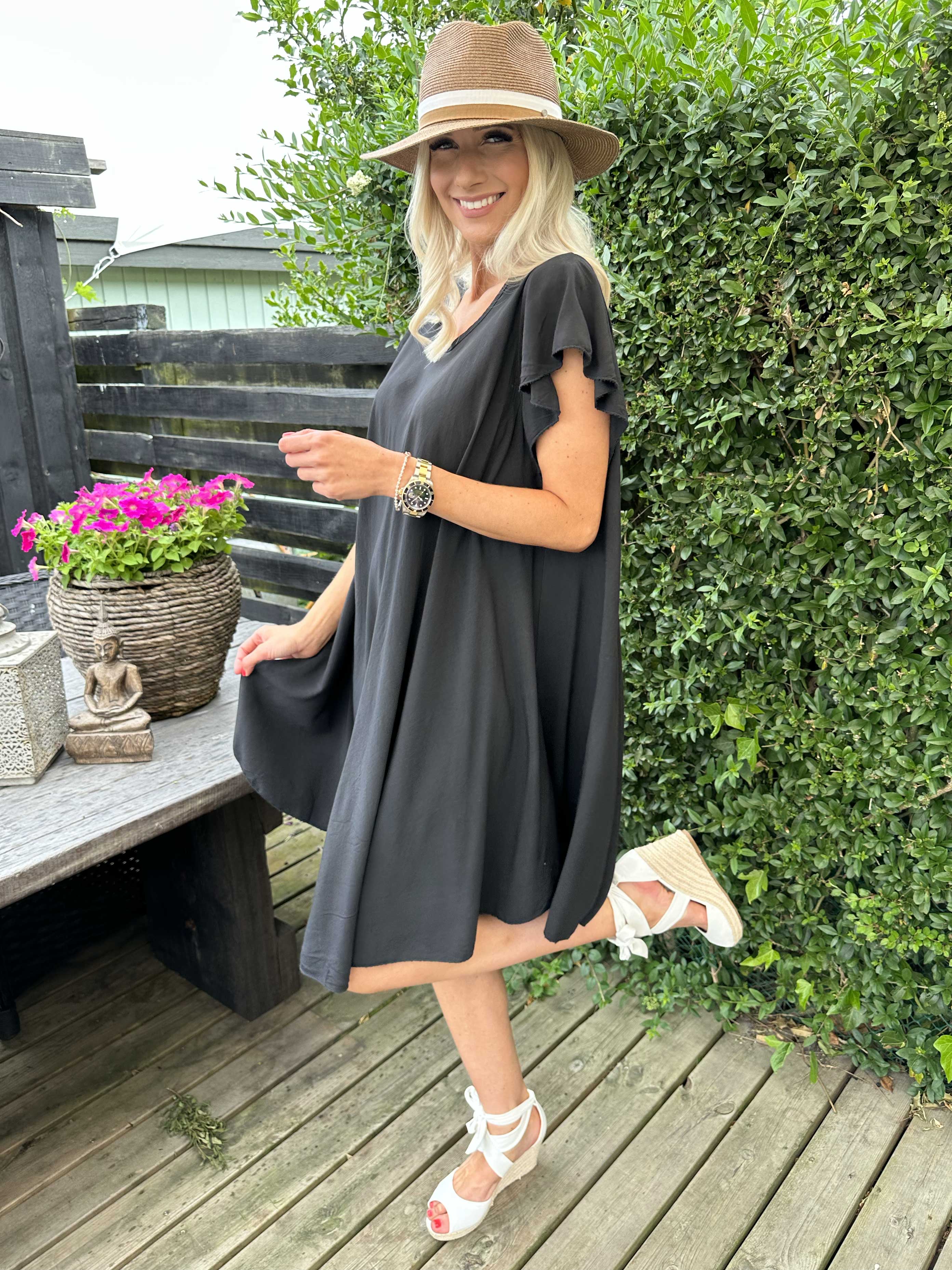 Davina - Simpel kjole i viskose med t-shirt ærmer